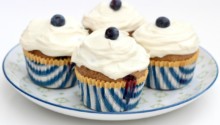 Healthy Whole Wheat Blueberry Breakfast Cupcakes