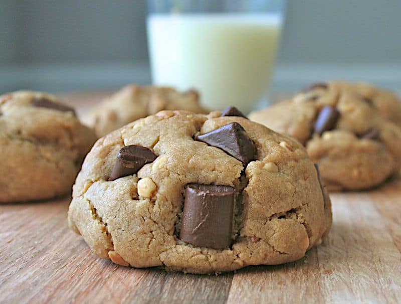 Chocolate Chunk Skillet Cookie - The BakerMama