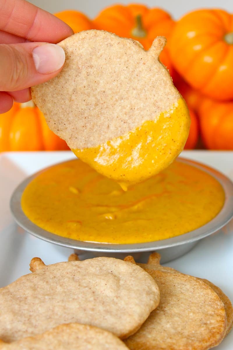 Pumpkin Pie Chips and Dip