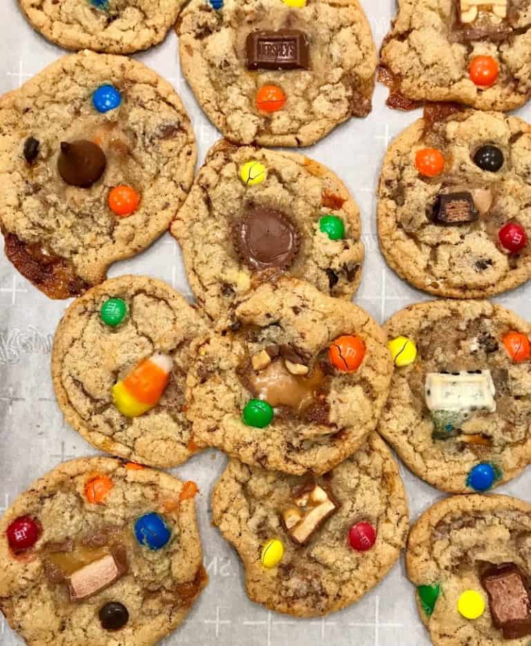 leftover-halloween-candy-cookie-dough-the-bakermama