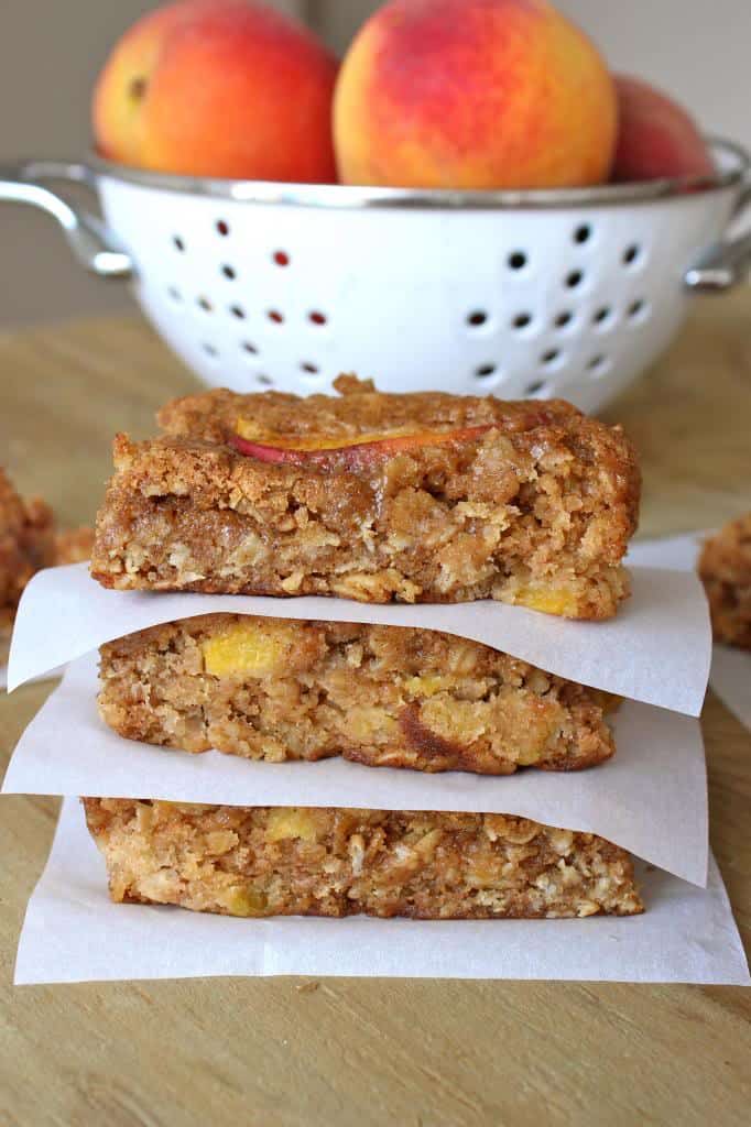 Peach Oatmeal Bars | The BakerMama