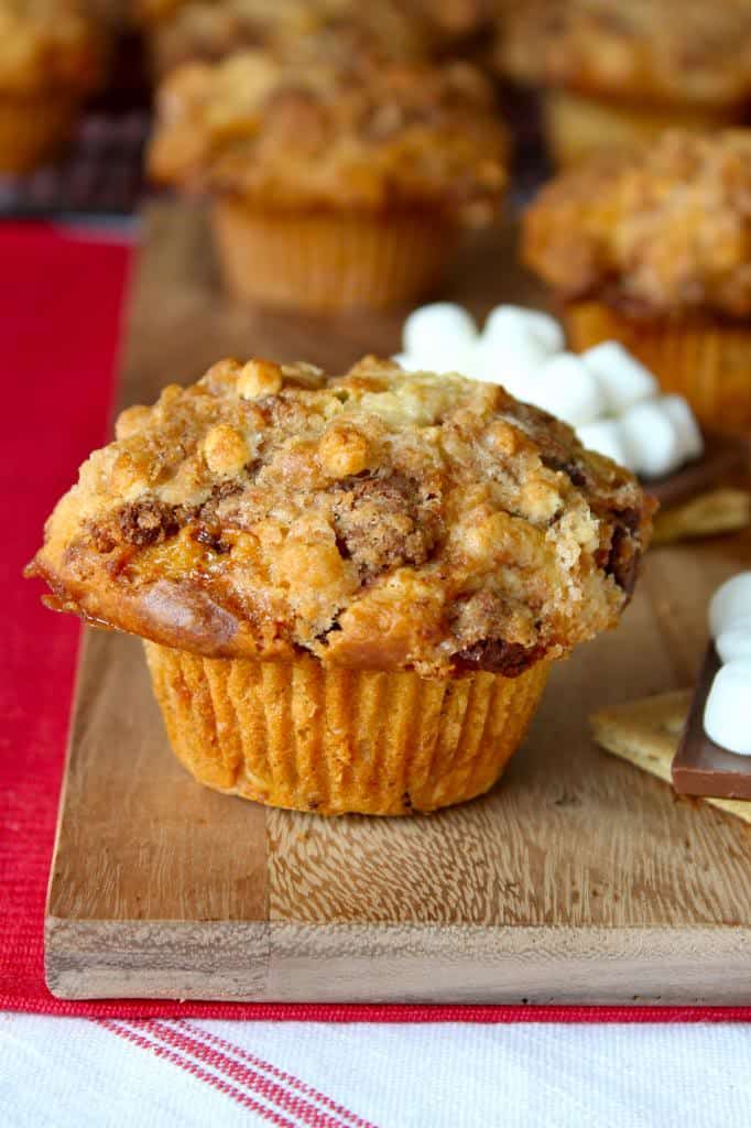 SMORES STREUSEL MUFFINS