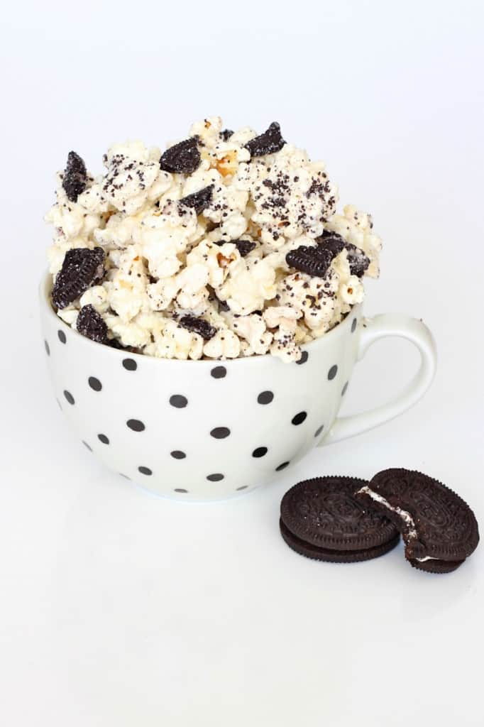 Cookies and Creme Popcorn