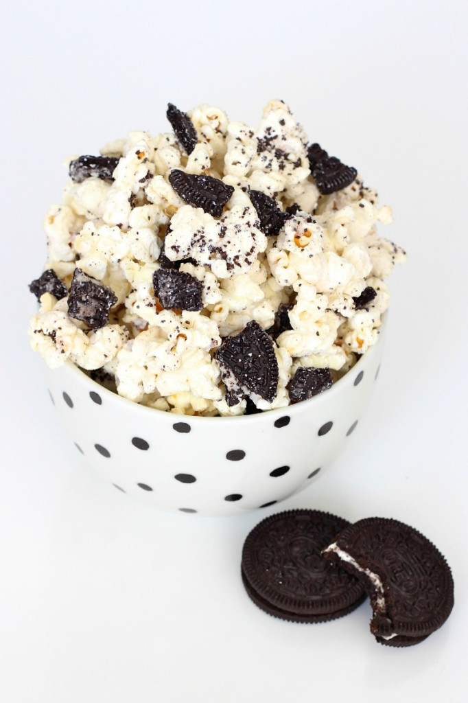 Cookies and Creme Popcorn