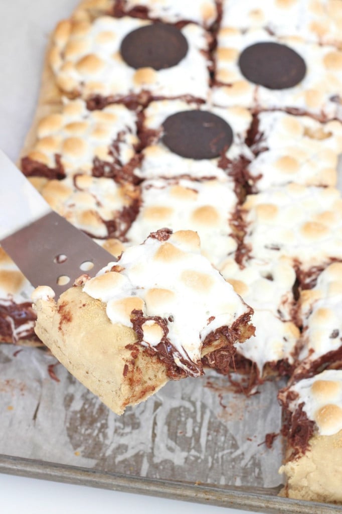 Spooky Smores Pizza