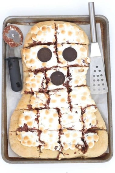 Spooky S'mores Pizza