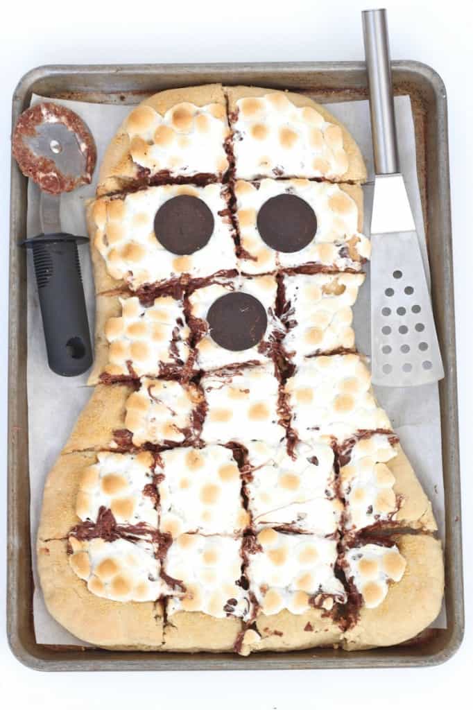 Spooky Smores Pizza