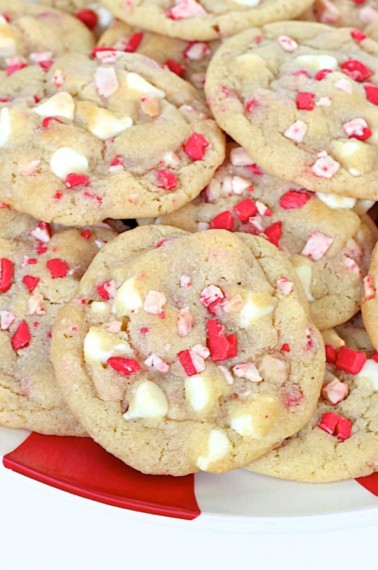 Peppermint White Chocolate Chip Pudding Cookies from TheBakerMama.com