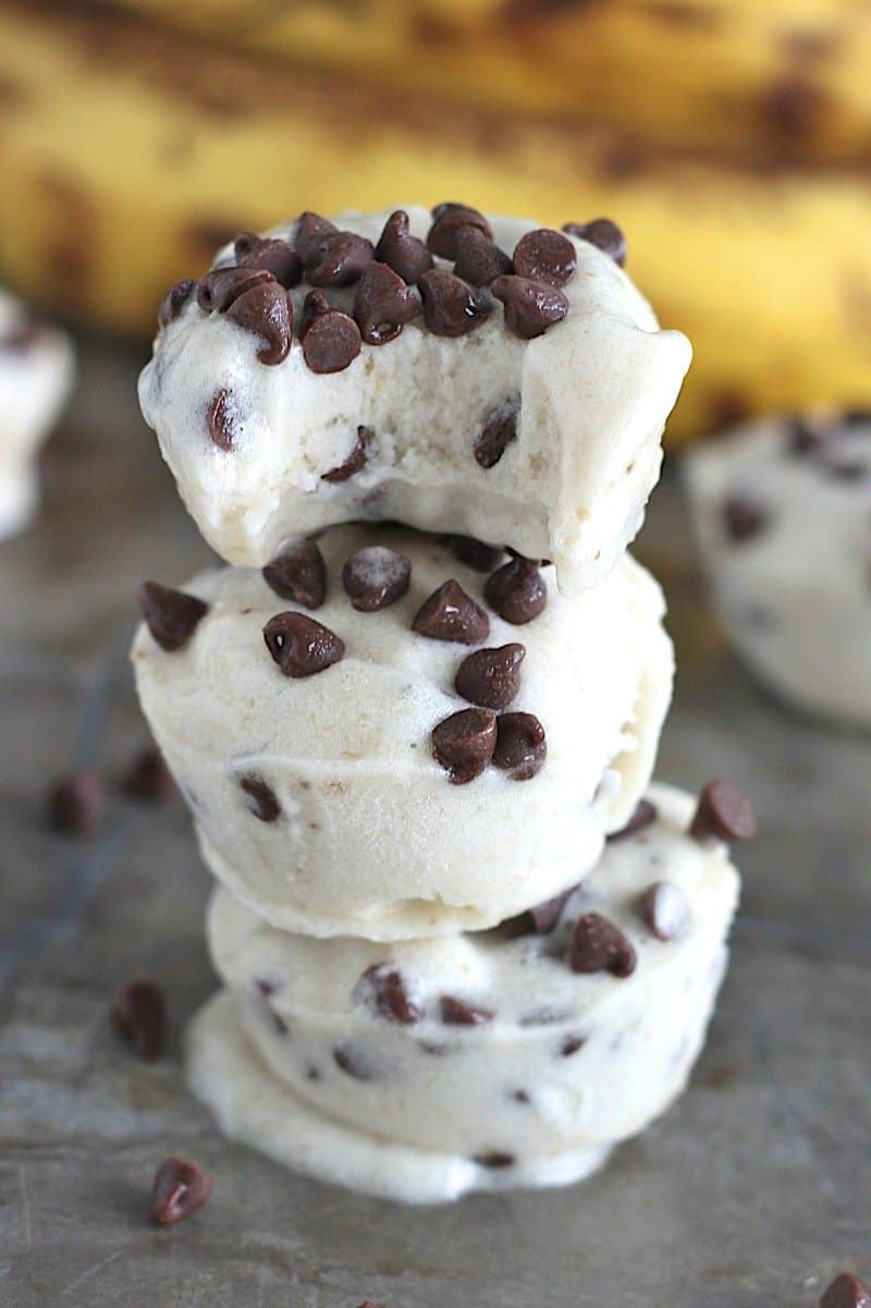 2-Ingredient Banana Ice Cream (SO Easy)