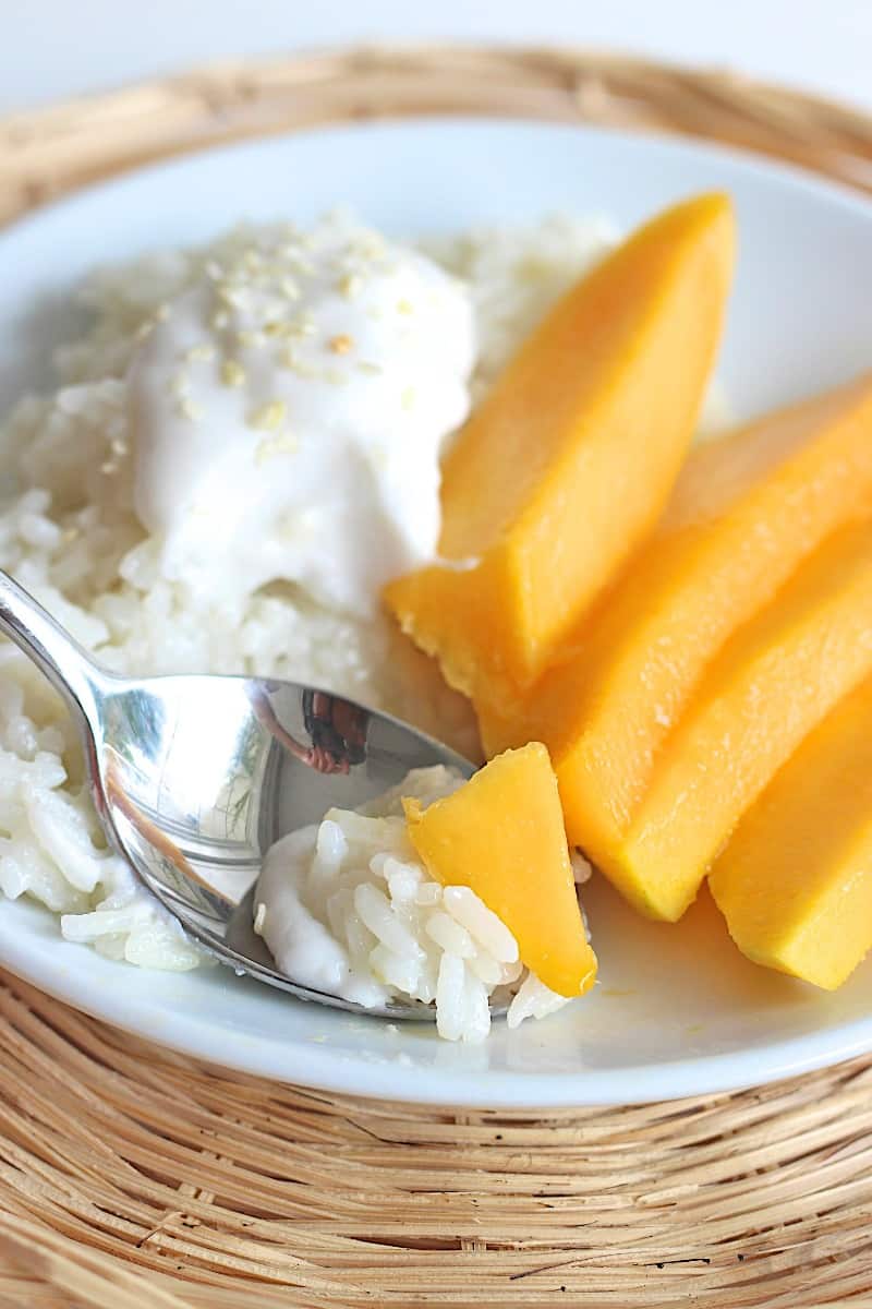 EASY Thai Style Mango Sticky Rice Recipe – The Travel Bite