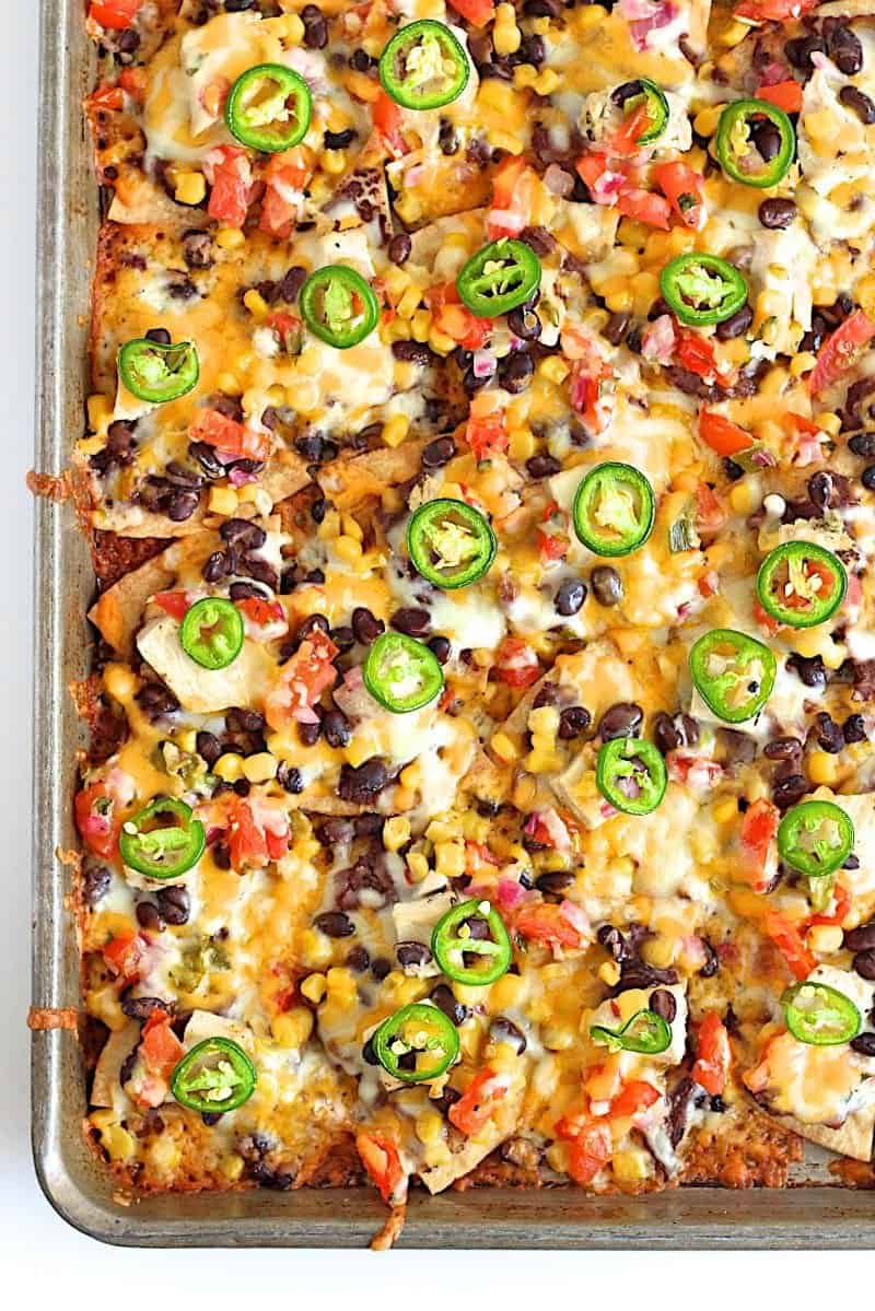 Sheet Pan Chicken and Black Bean Nachos