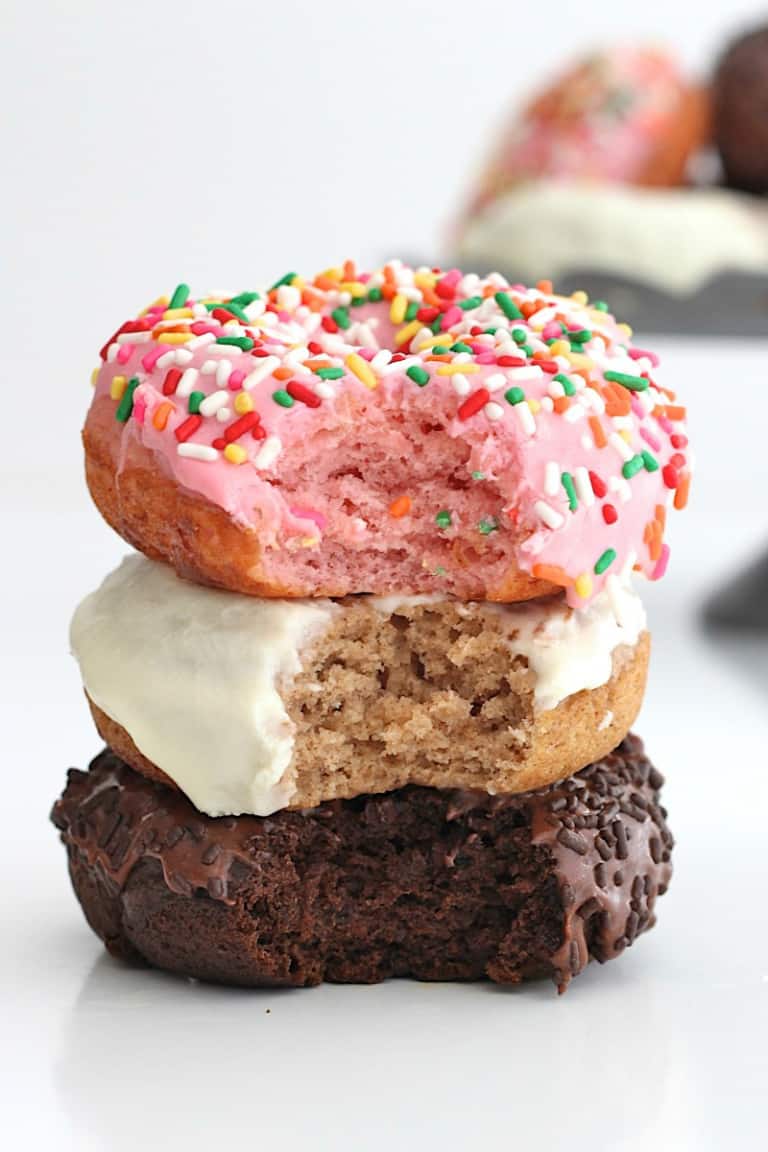 2 Ingredient Baked Cake Donuts The Bakermama 0222