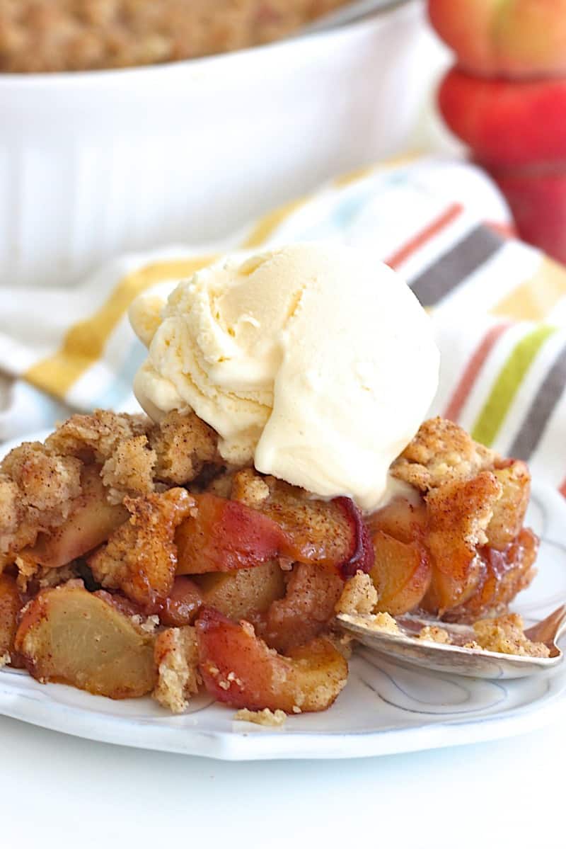 Snickerdoodle Peach Cobbler