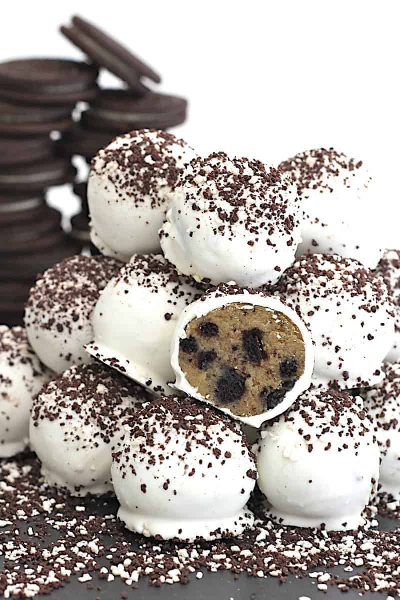 Oreo Cake Balls - The BakerMama