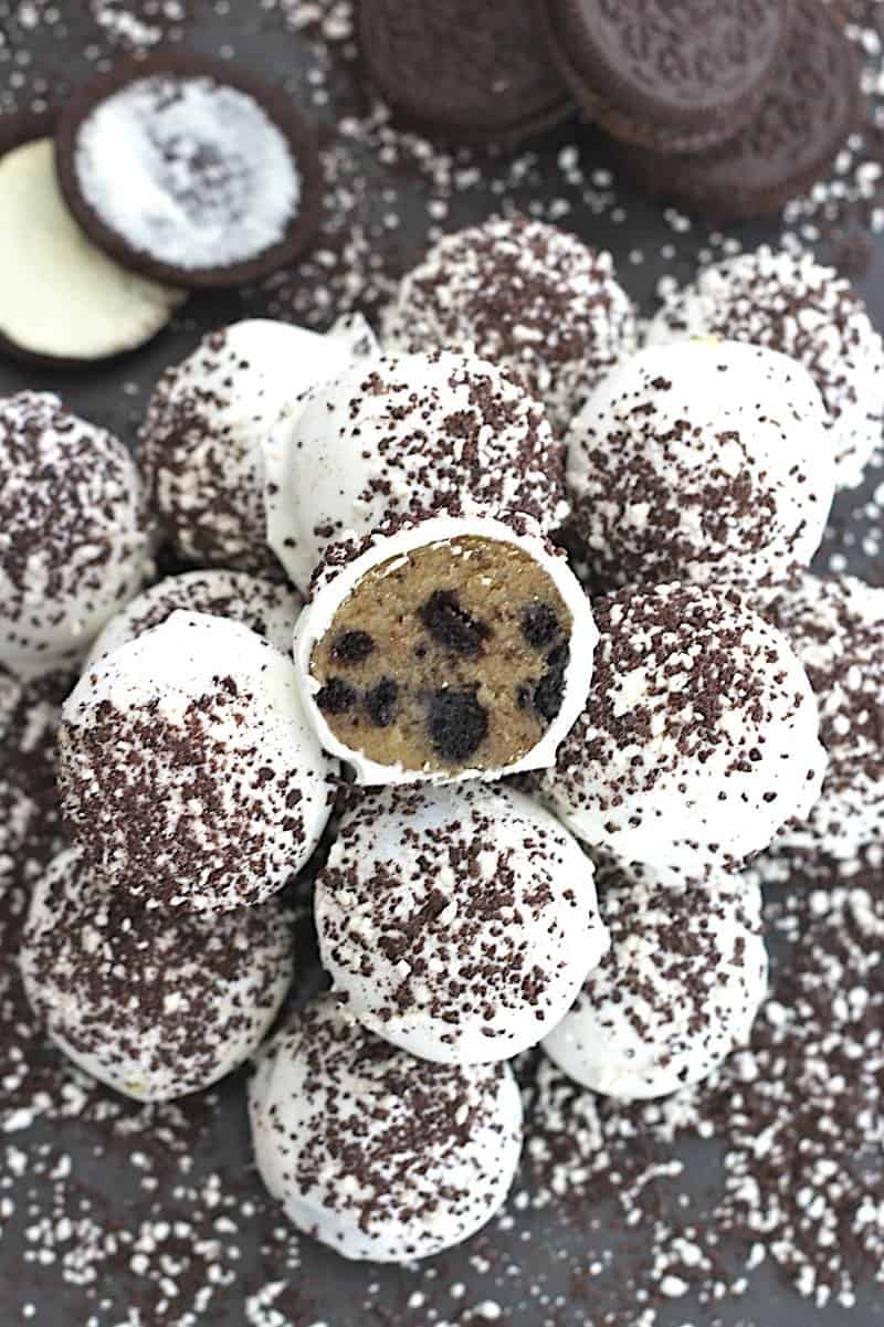 Oreo Cake Balls - The BakerMama