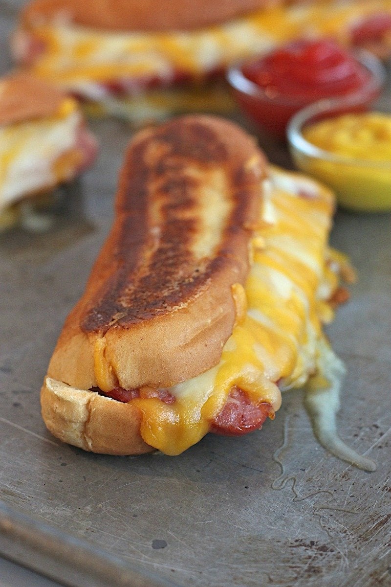 10 Ways to Serve Grilled Hot Dogs Recipe