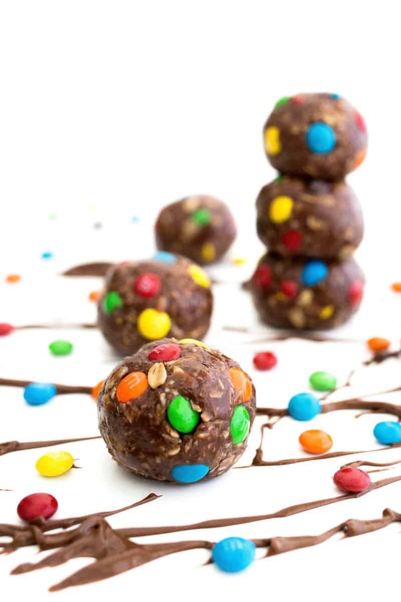 No-Bake Nutella M&M Oatmeal Balls