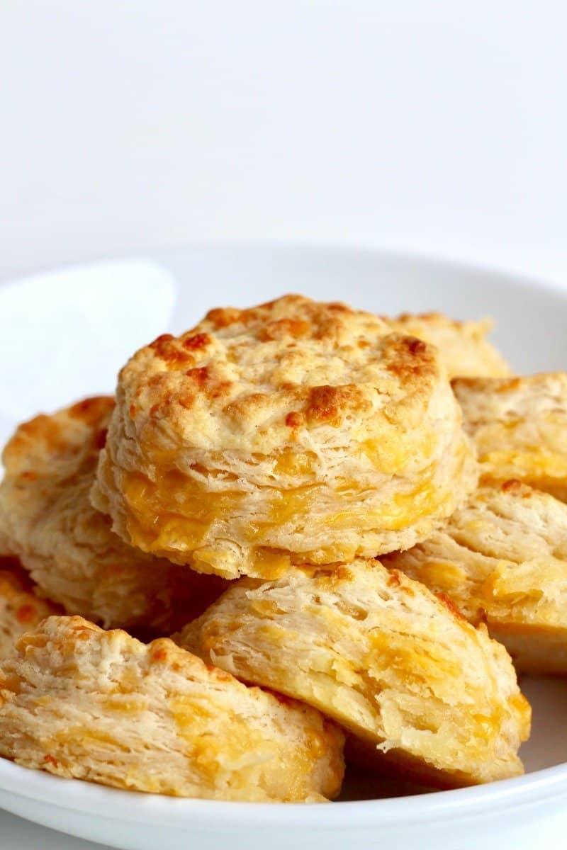 5-Ingredient Flaky Cheddar Biscuits