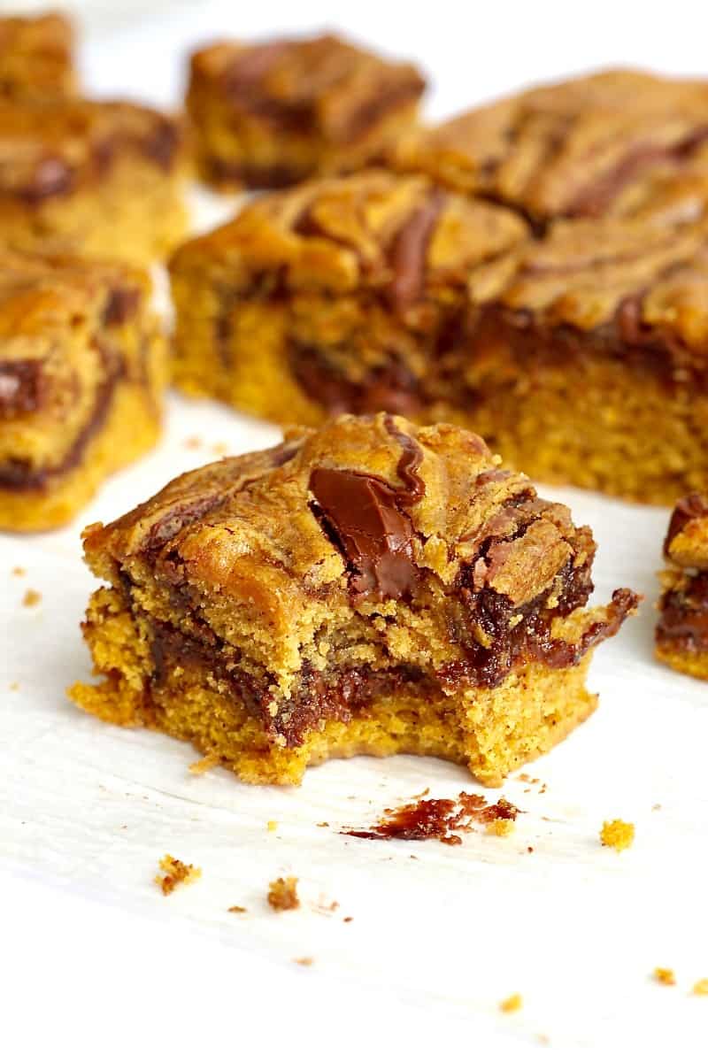 Nutella Swirled Pumpkin Cake Bars