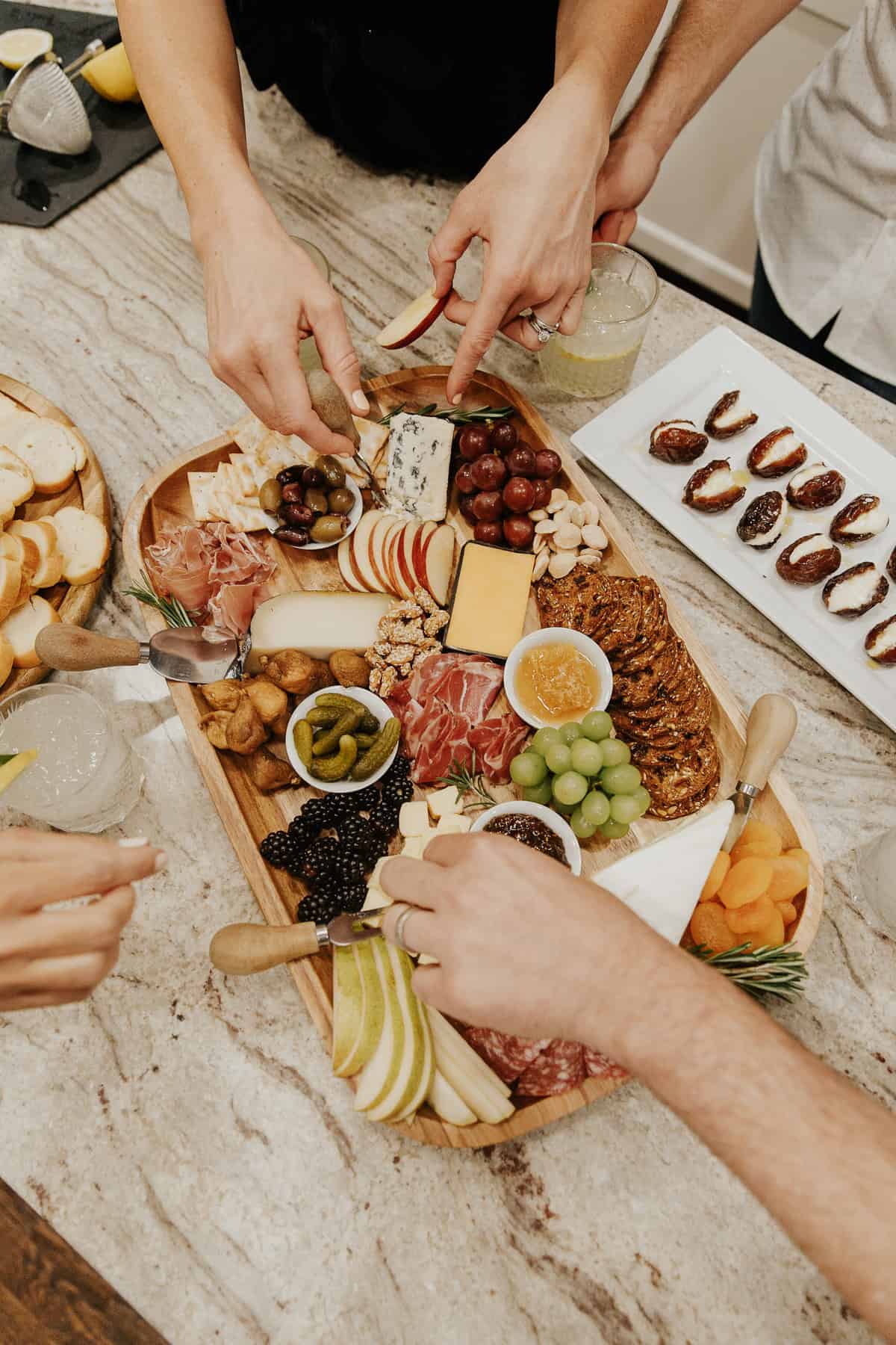 How to Host a Stress-Free Brunch Party?