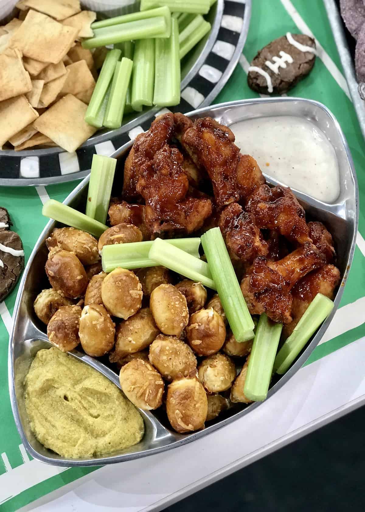 Buffalo wings and dip: Make the ultimate Super Bowl party spread