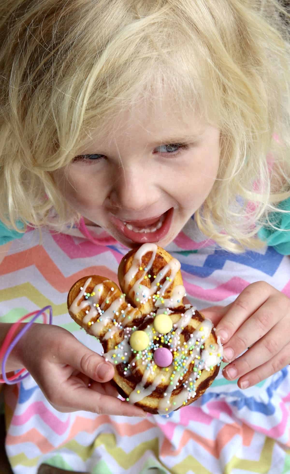 Easter Bunny Cinnamon Rolls by The BakerMama