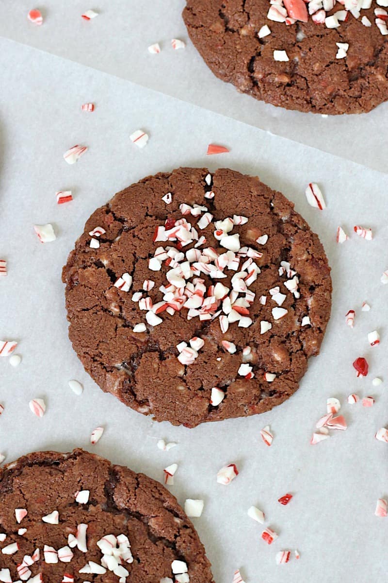 chocolate peppermint crunch cookies by The BakerMama