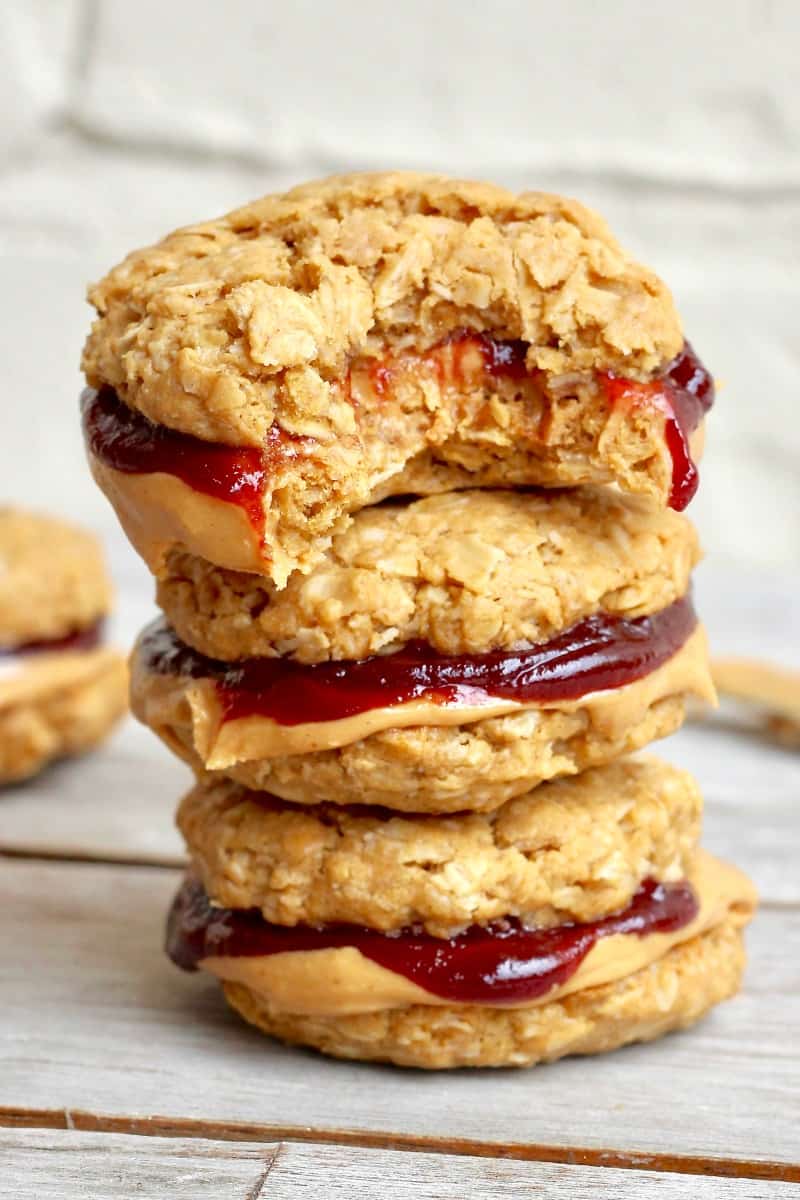 Healthy Flourless Peanut Butter & Jelly Cookie Sandwiches