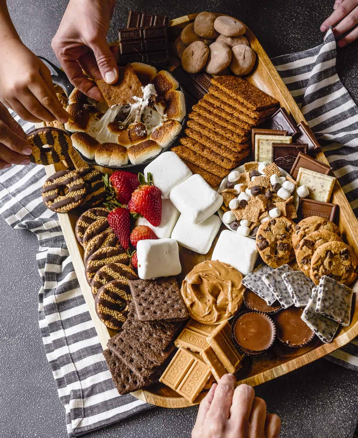 S mores Board And S mores Tray Inspiration The BakerMama