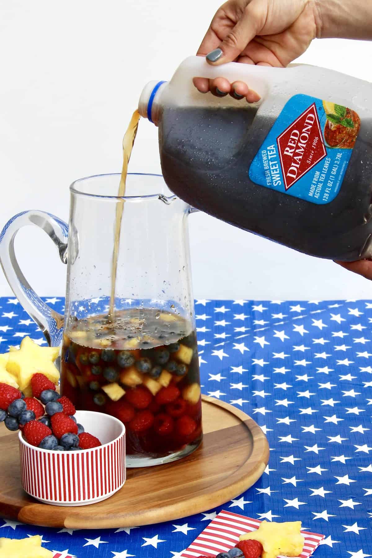 Sparkling Sweet Tea Sangria with Star-Spangled Fruit Kabobs - The BakerMama