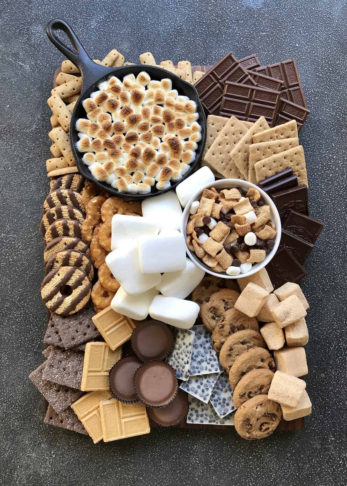 s-mores-board-and-s-mores-tray-inspiration-the-bakermama