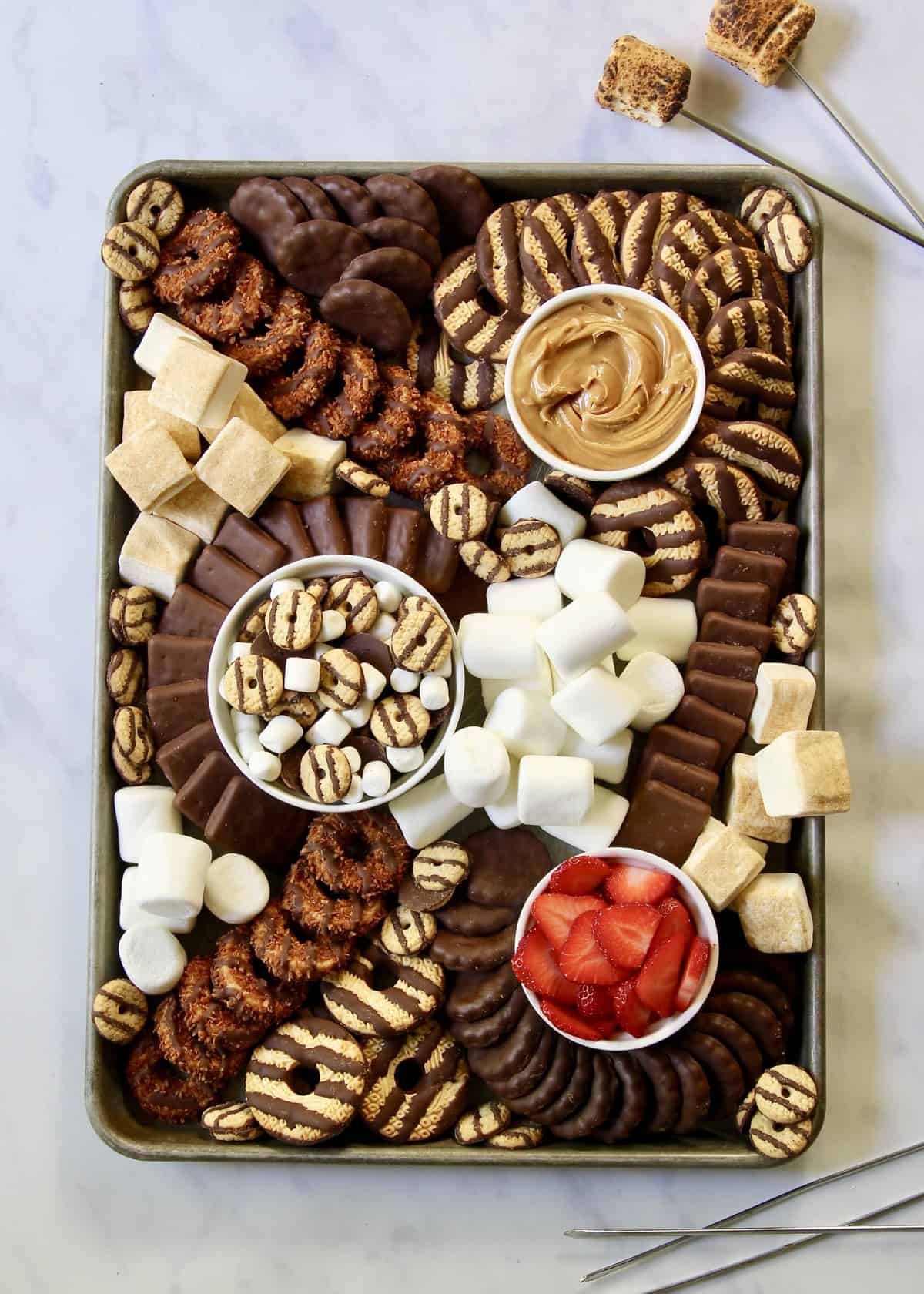 Keebler Cookies S'mores Tray by The BakerMama