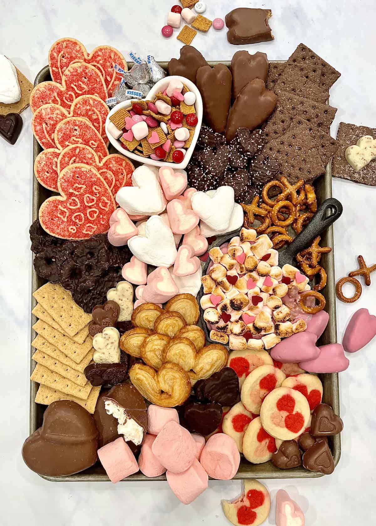 Valentine's Day S'mores Tray by The BakerMama