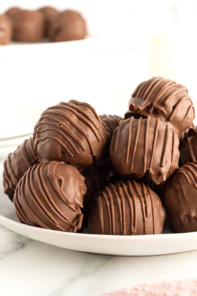 Leftover Cake Cake Balls - The BakerMama
