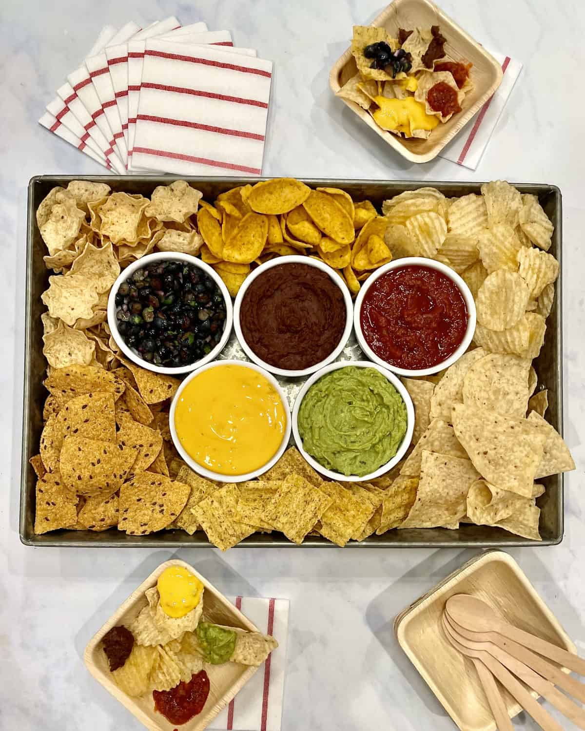 Round Chip and Dip Tray For Serving Snacks Chips 