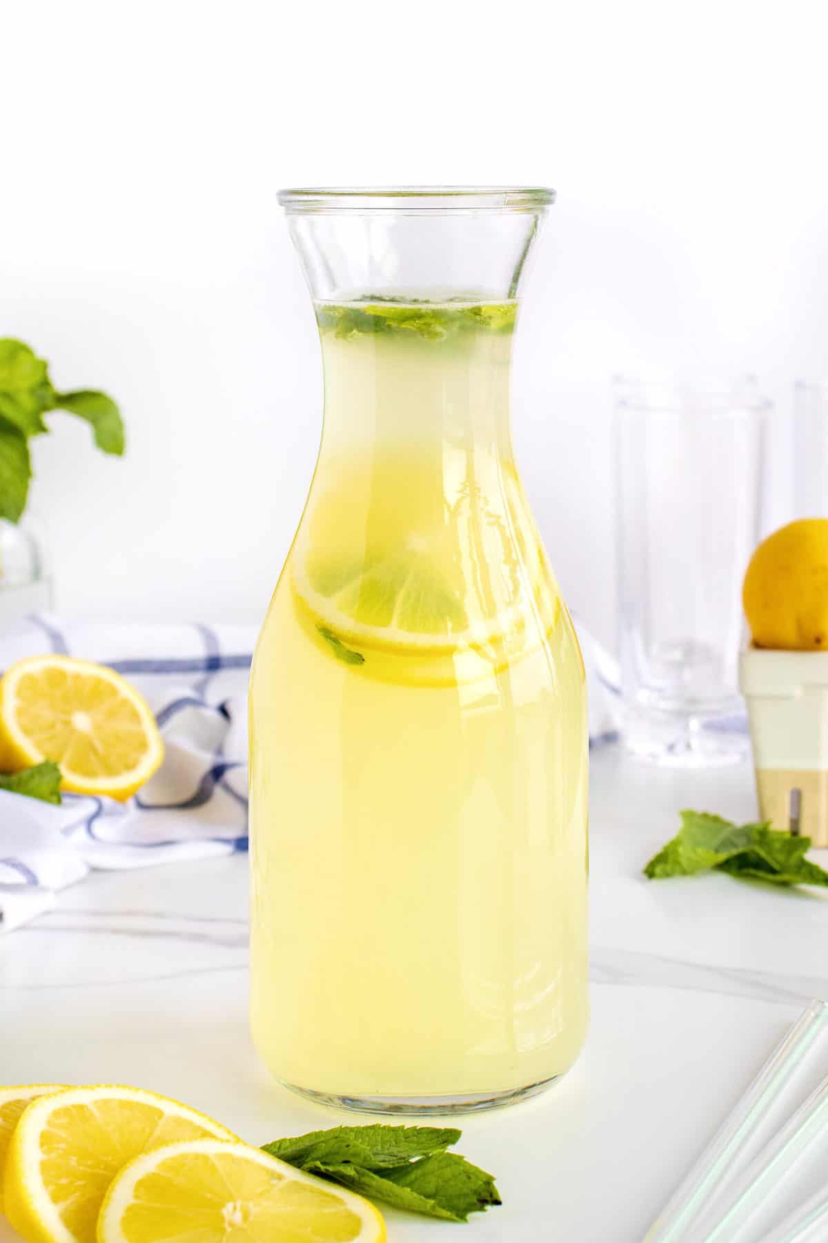 Fresh Mint Lemonade by The BakerMama