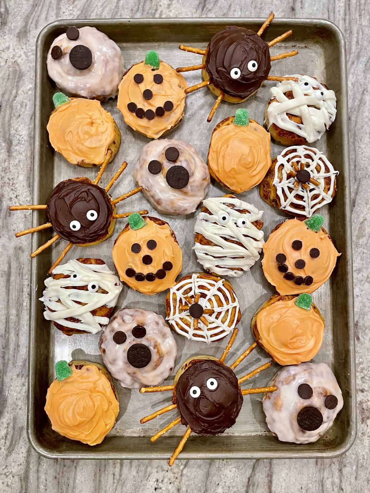 Halloween Cinnamon Rolls by The BakerMama