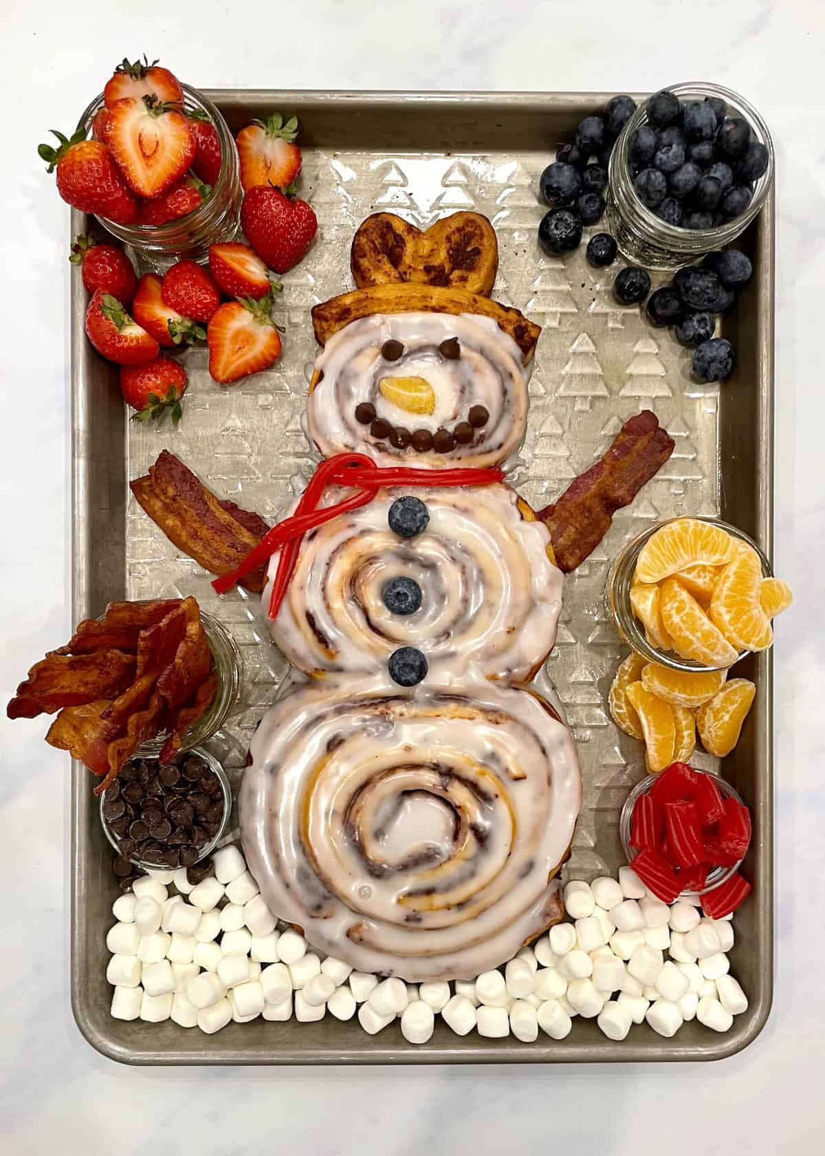 Cinnamon Roll Snowman Breakfast Tray by The BakerMama