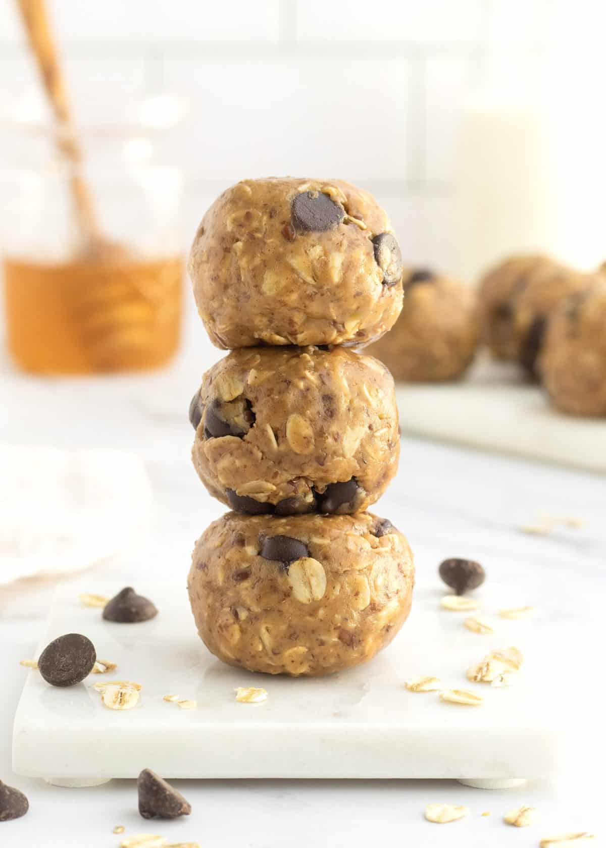 Chocolate Protein Energy Bites - Love to be in the Kitchen