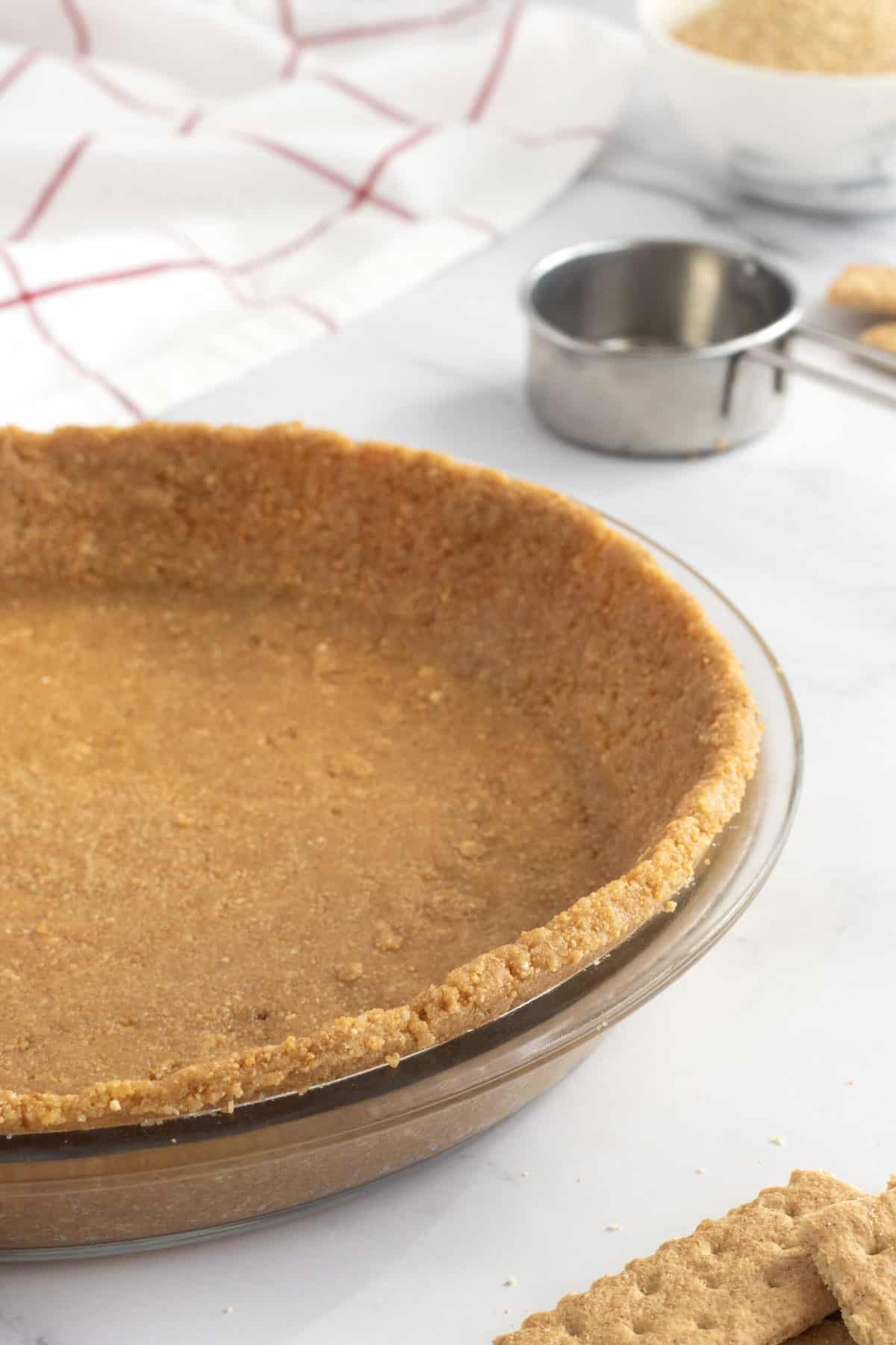 How to Make a Graham Cracker Crust by The BakerMama