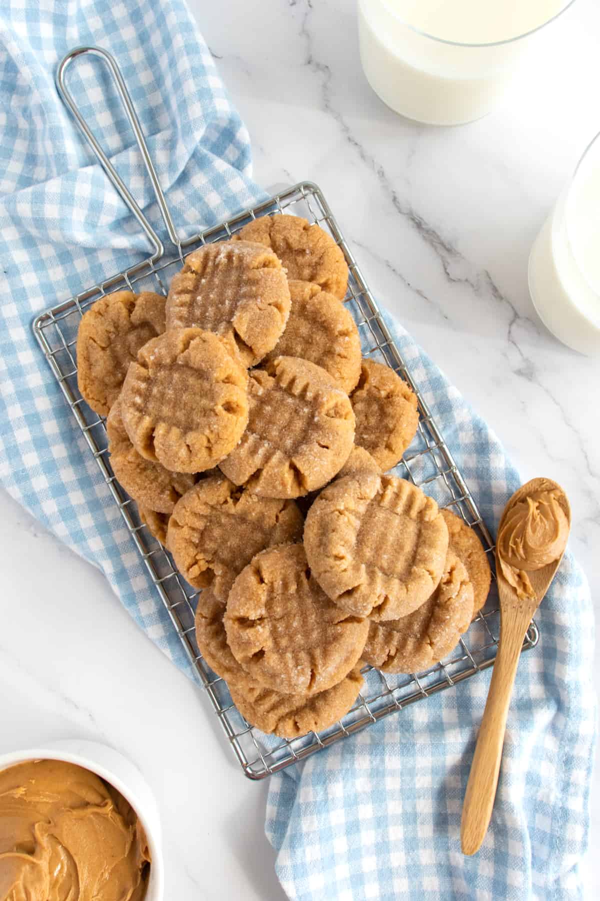 4-Ingredient Flourless Peanut Butter Cookies by The BakerMama