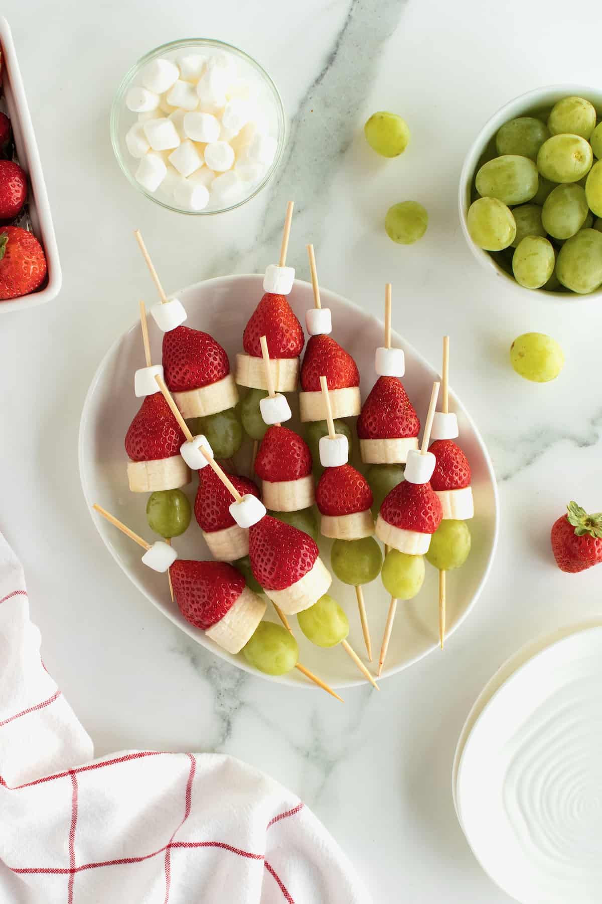 Grinch Fruit Skewers - The BakerMama