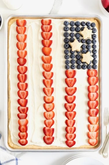 A large fruit pizza decorated to look like the American Flag.